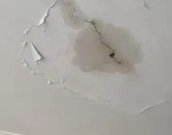 桂东阳台漏水维修公司分享下屋面防水工程质量问题原因分析